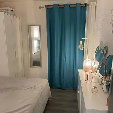 2 Pieces A Deux Pas Du Village Naturiste Апартаменты